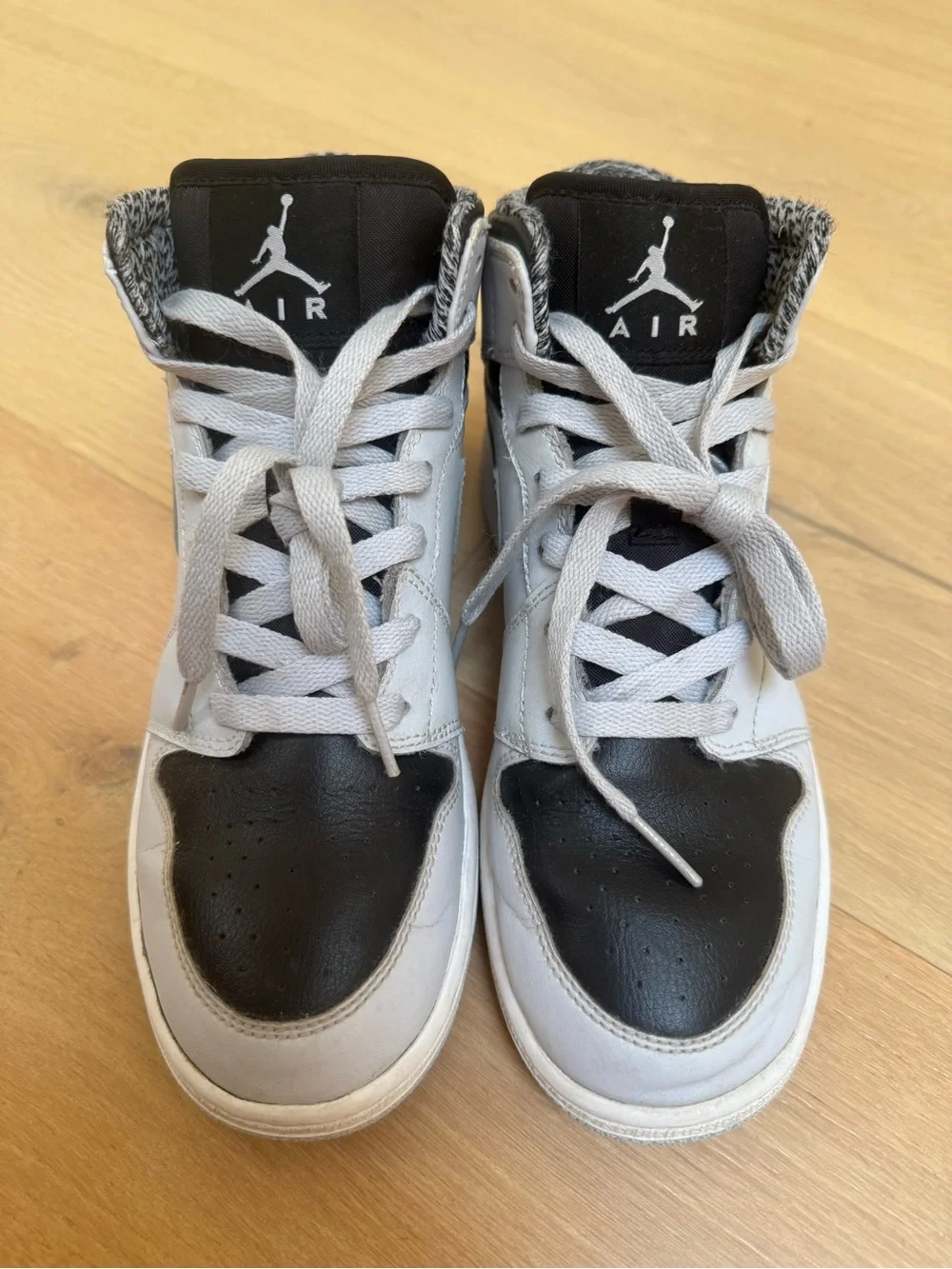 Jordan Mid-Top Sneakers in Black & Light Gray